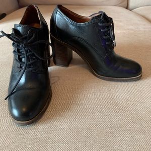 Classic Lucky brand block heel Oxford